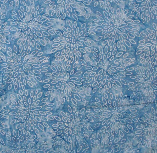 Quilting Patchwork Sewing Batik BABY BLUE PETALS Cotton 50x55cmFQ NEW
