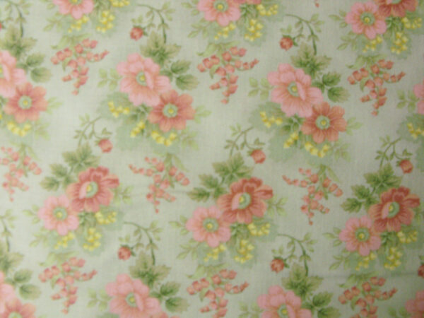 Quilting Patchwork Sewing Fabric GENTLE GARDEN FLORAL GREEN 50x55cm FQ NEW