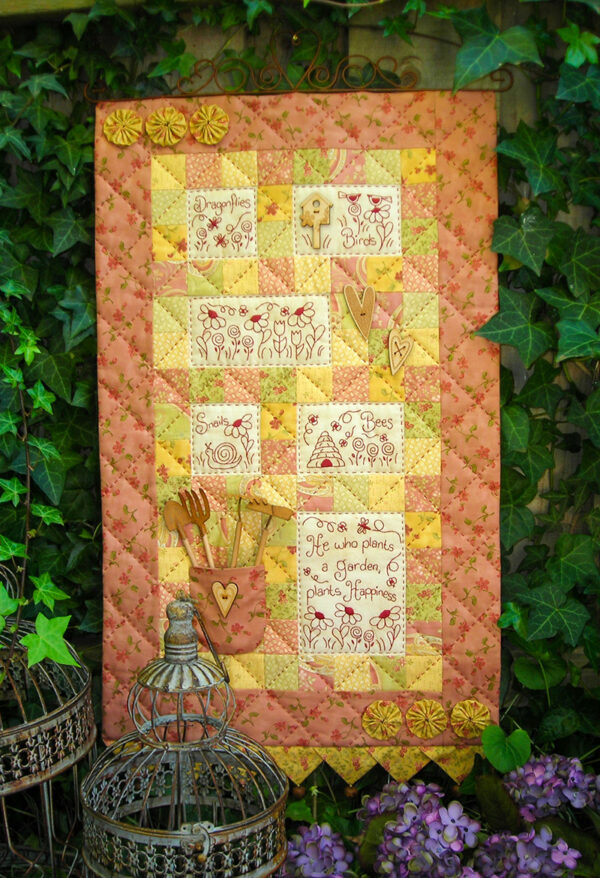 Quilting Sewing Wall Hanging Pattern GARDEN OF HAPPINESS Sally Giblin Rivendale Collection NEW