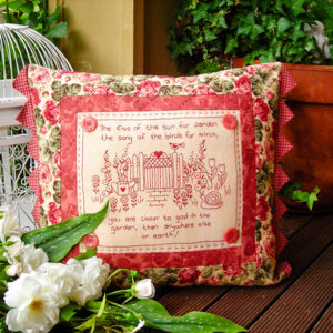 Quilting Sewing Cushion Pattern KISS OF THE SUN Sally Giblin Rivendale Collection NEW