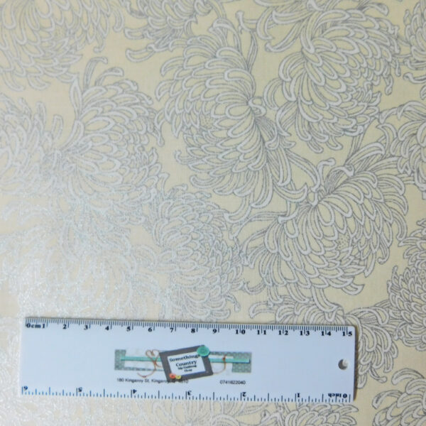 Patchwork Quilting Sewing Fabric Cream Silver Metallic Floral 50x55cm FQ New