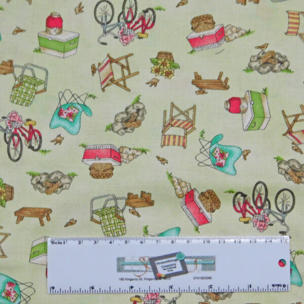 Patchwork Quilting Sewing Fabric ROAM SWEET HOME GREEN CAMPING 50x55cm FQ New