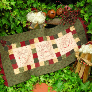 Quilting Sewing Table Runner Pattern WINTER FRIENDS XMAS Rivendale Collection NEW