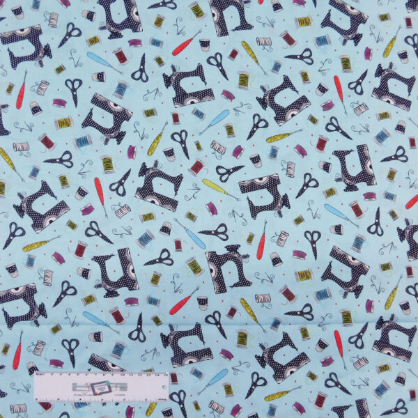 Patchwork Quilting Sewing Fabric BLUE SEWING MACHINE 50x55cm FQ New