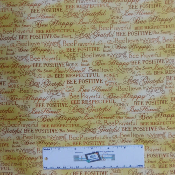 Patchwork Quilting Sewing Fabric HONEY BEE WORDS 50x55cm FQ New Material
