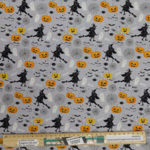 Patchwork Quilting Sewing Fabric HALLOWEEN WITCHES 50x55cm FQ New
