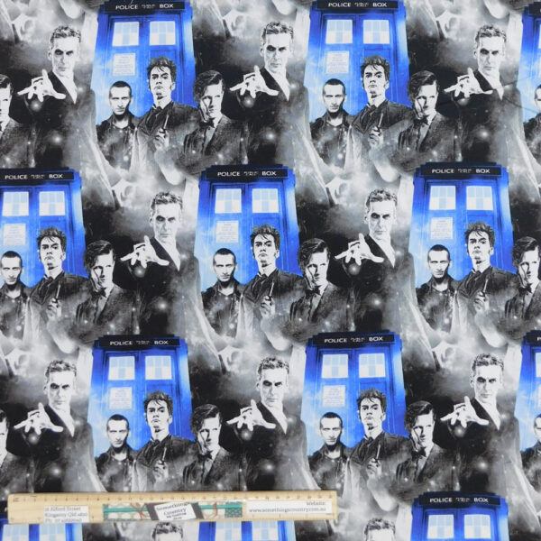 Quilting Patchwork Sewing Fabric Doctor Dr Who 50x55cm FQ