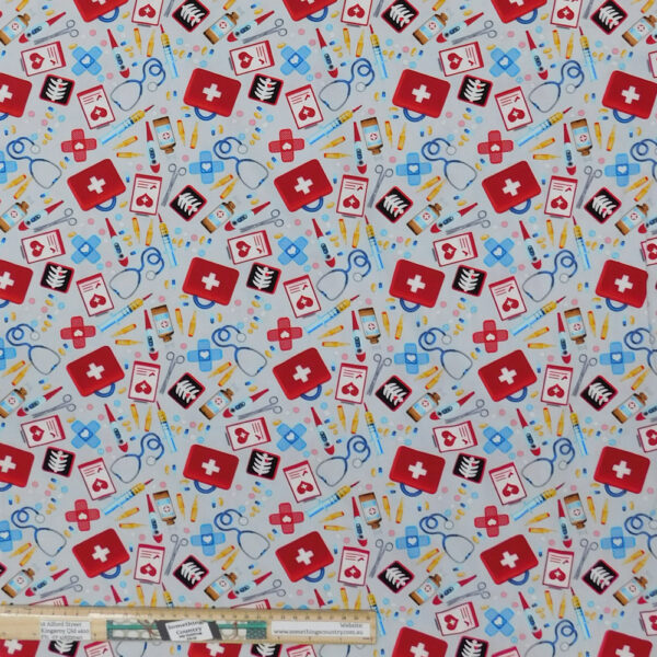 Quilting Patchwork Fabric Doctors Bag Allover 50x55cm FQ