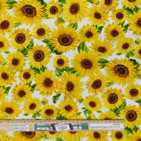 Quilting Patchwork Sewing Fabric Sunflower Garden 50x55cm FQ