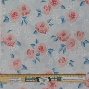 Quilting Patchwork Sewing Fabric Floating Floral Roses 50x55cm FQ