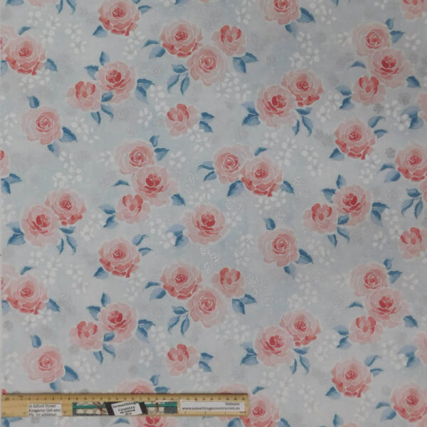 Quilting Patchwork Sewing Fabric Floating Floral Roses 50x55cm FQ