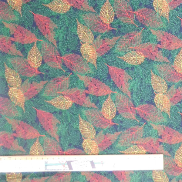 Quilting Patchwork Sewing Fabric Foliage Leaves Green Red 50x55cm FQ