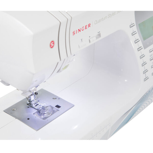 Singer Electronic Sewing Machine Quantum Stylist 9960 BNIB Incl Extension Table