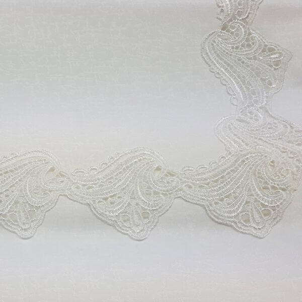 French Country White with Lace Edging Table Cloth 160x320cm