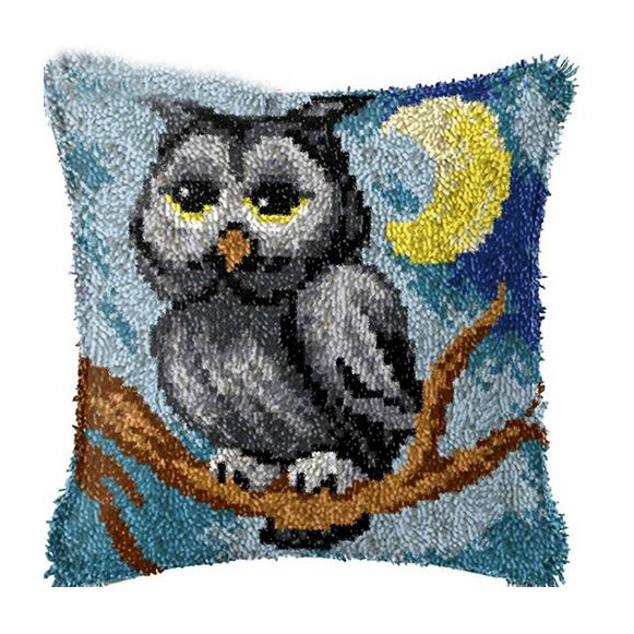 Crafting Kit Latch Hook Cushion Night Owl with Hook Threads