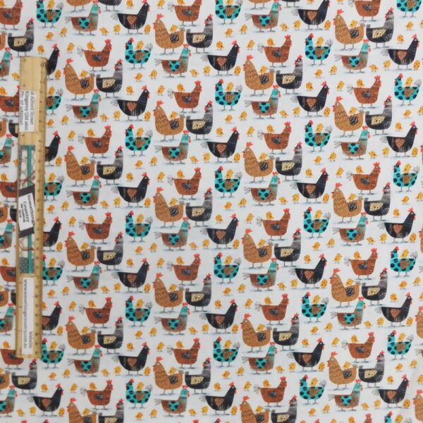 Patchwork Quilting Sewing Fabric On the Farm Hens 50x55cm FQ