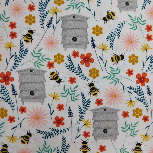 Quilting Patchwork Sewing Fabric Daisy Bee Hiveable Allover 50x55cm FQ