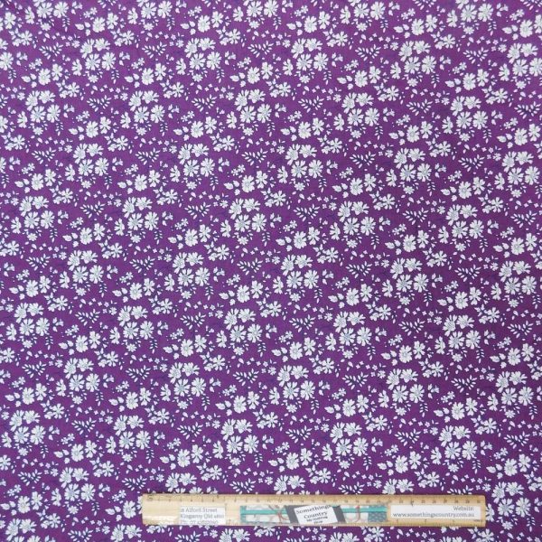 Patchwork Quilting Sewing Fabric Purple Place Floral 50x55cm FQ