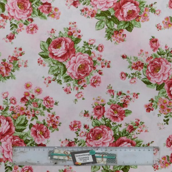 Quilting Patchwork Fabric Bouquet of Roses Blush Roses Large 50x55cm FQ