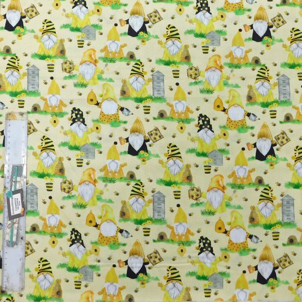 Quilting Patchwork Sewing Fabric Honey Bee Gnomes 50x55cm FQ