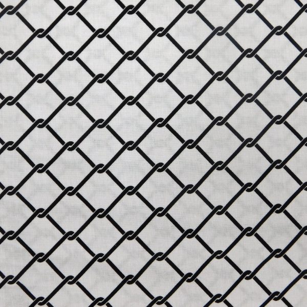 Quilting Patchwork Sewing Fabric White Chain Wire 50x55cm FQ