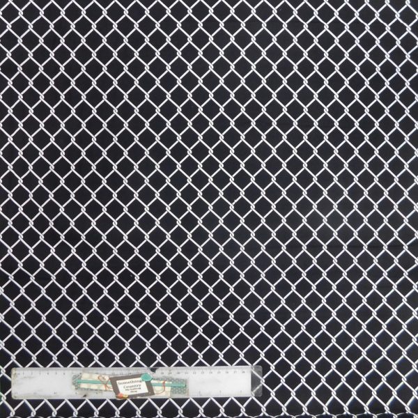 Quilting Patchwork Sewing Fabric Black Chain Wire 50x55cm FQ
