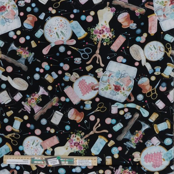 Quilting Patchwork Sewing Fabric Sew In Love Black 50x55cm FQ
