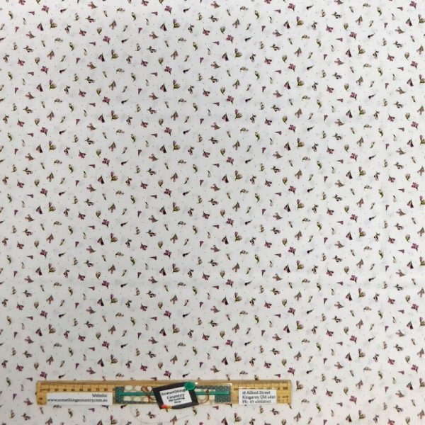 Quilting Patchwork Sewing Fabric Vintage Floral Bud White 50x55cm FQ