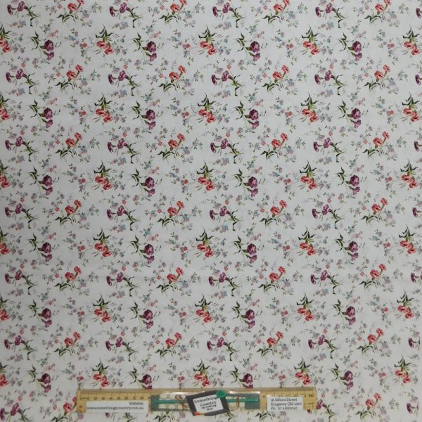 Quilting Patchwork Sewing Fabric Vintage Floral White 50x55cm FQ