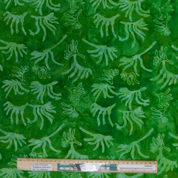 Quilting Patchwork Sewing Batik Kangaroo Paw Grass 50x55cm FQ